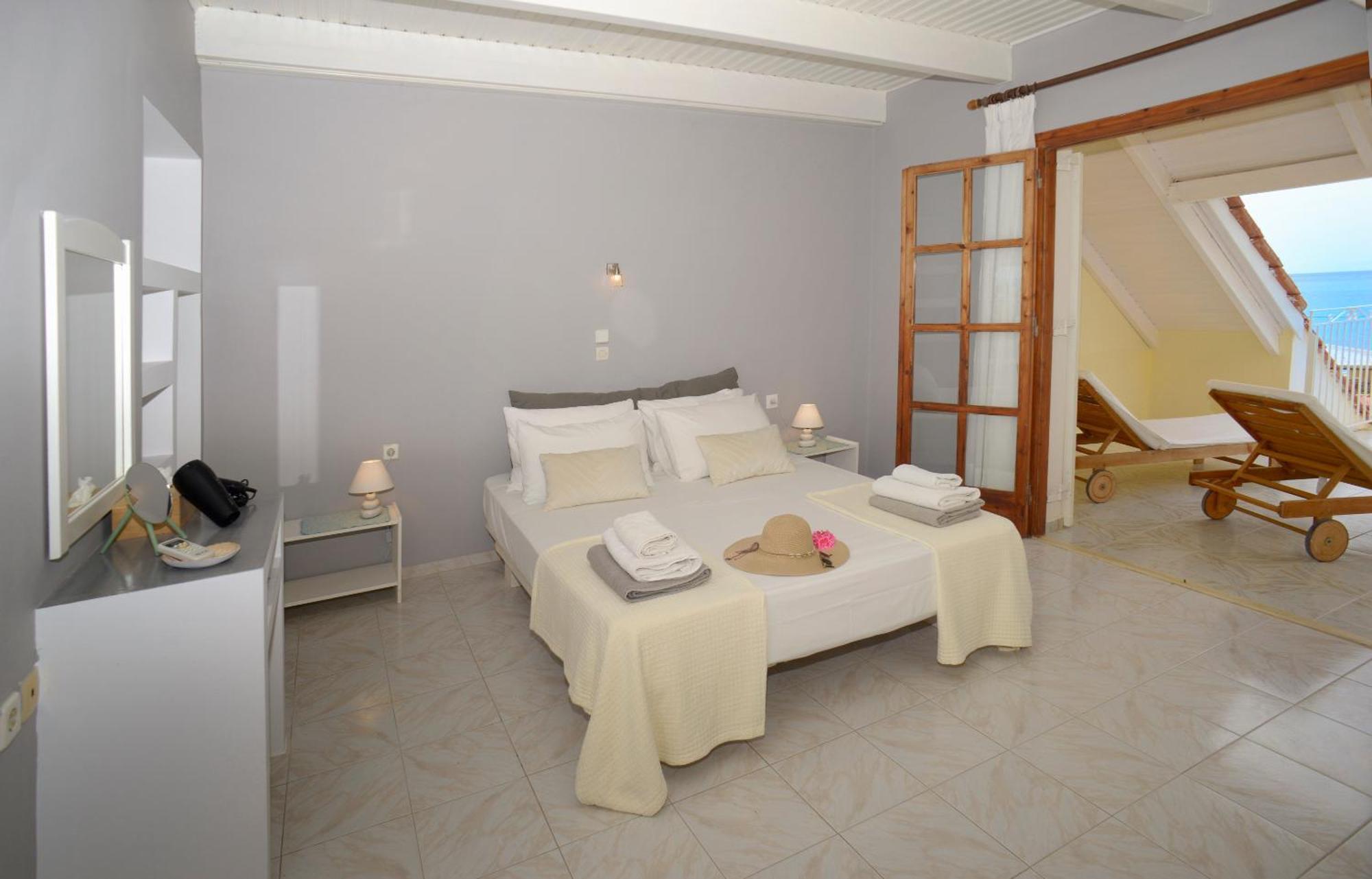 Albouro Seafront Apartments Кателиос Екстериор снимка