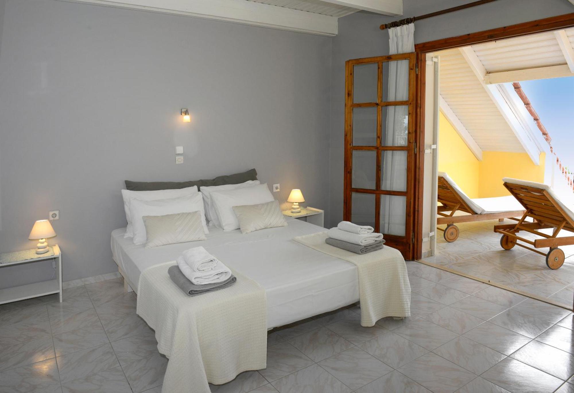 Albouro Seafront Apartments Кателиос Екстериор снимка